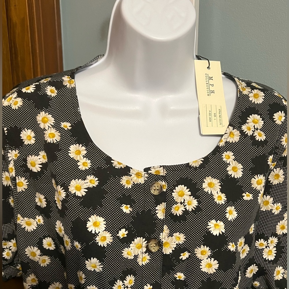 MPH Collection NWT Floral Print Above the Knee Dress with Tie Sleeves NWT Large - Picture 2 of 6